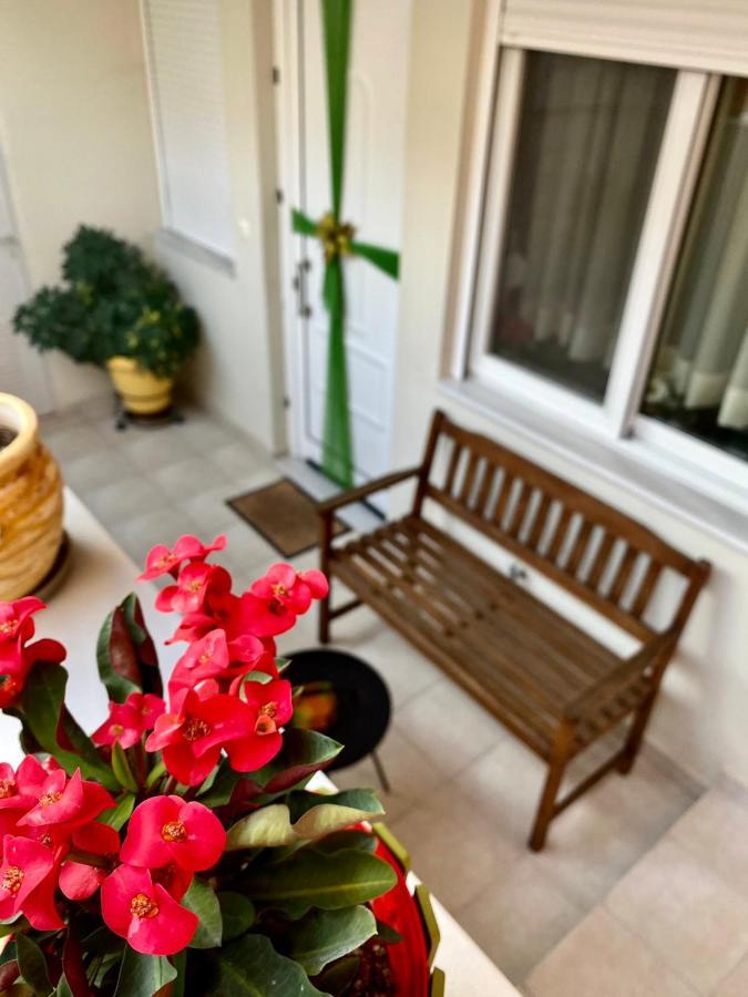 Σουρεαλ Διαμερισμα Δίπλα Στην Πόλη Του Ναυπλίου Nafplio Exterior foto